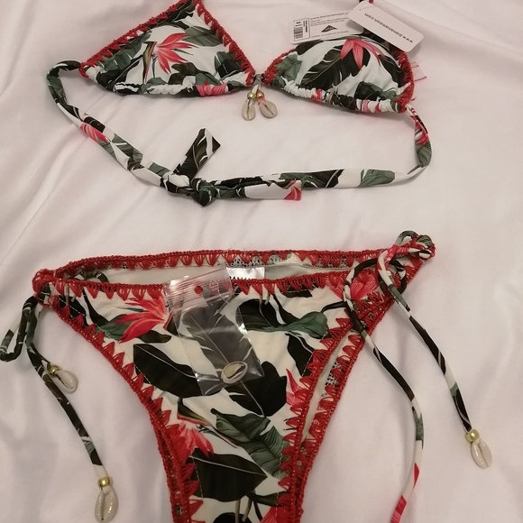 Brand new bikini (banana moon) from Victoria secret. - Picture 5 of 9